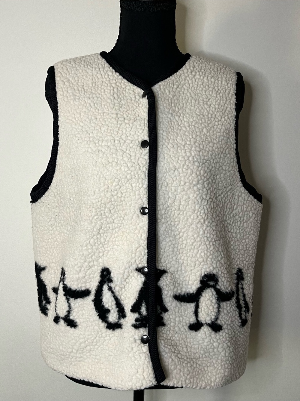 Vintage Women's Orvis Cream Black Sherpa Penguin Cozy Novelty Vest Made in USA M